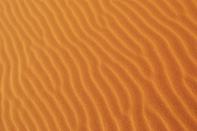 písek na poušti